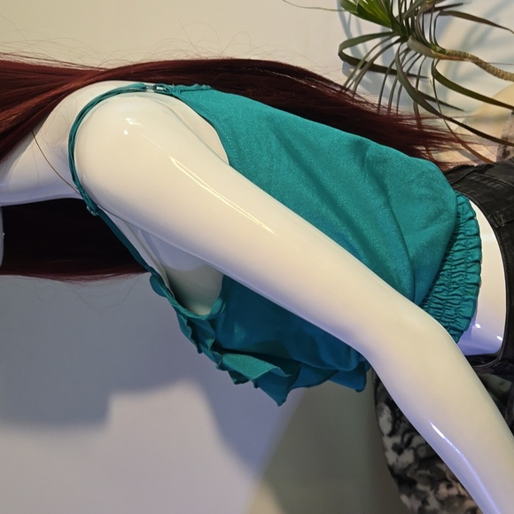 Ruffled Teal Crop Top ~ Living Doll Women’s Size Small - Picture 7 of 10